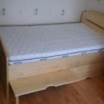 łóżko z pojemnikami na wymiar