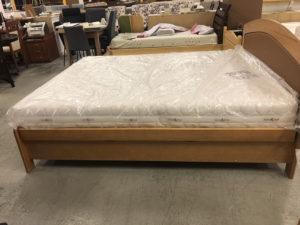 Łóżko podnoszone bokiem